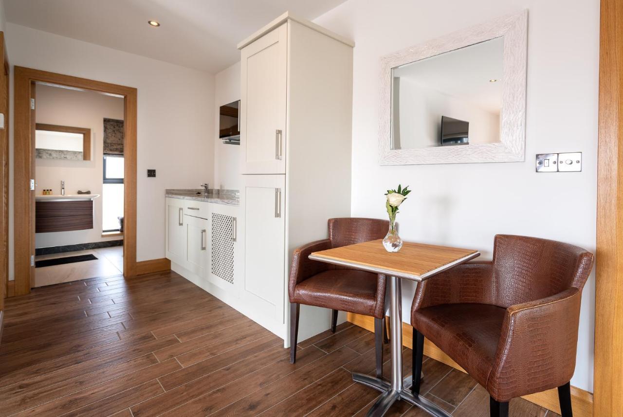 Antrim House Guest Rooms & Suites (Adults Only) Portrush Exteriér fotografie
